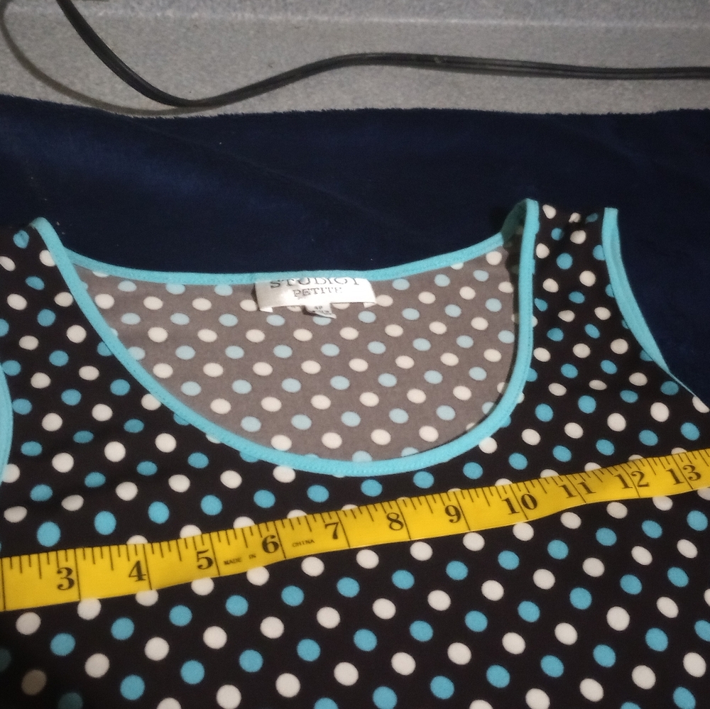 Studio I Polka dot dress Size 4p - Picture 9 of 10